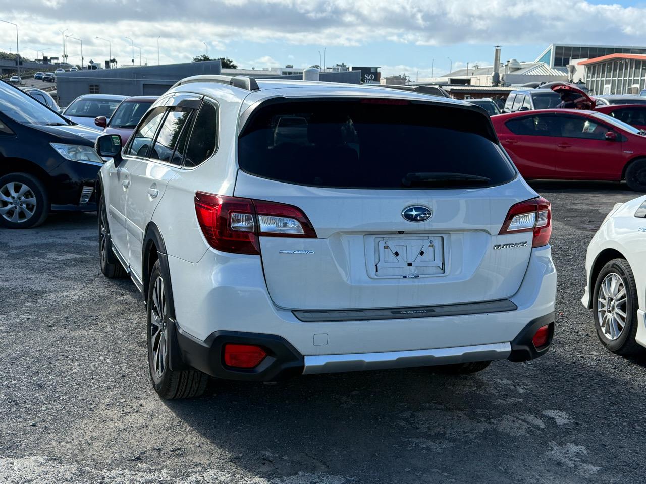 2015 Subaru Outback thumbnail