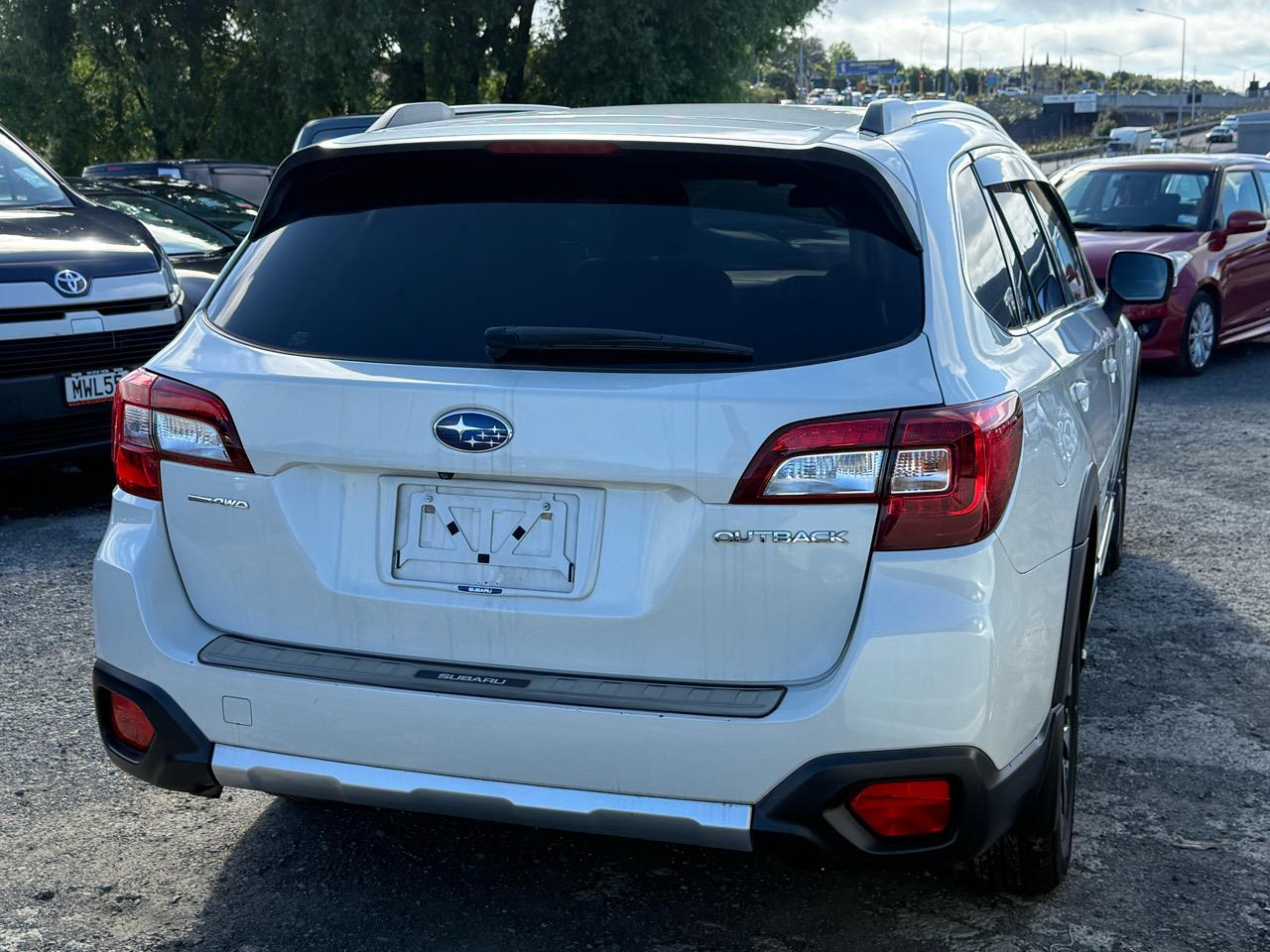 2015 Subaru Outback thumbnail