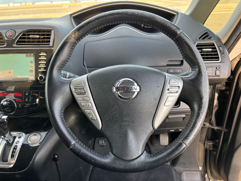 2012 Nissan Serena thumbnail