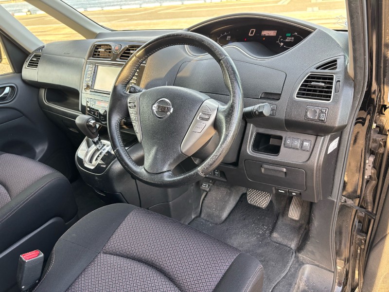 2012 Nissan Serena thumbnail