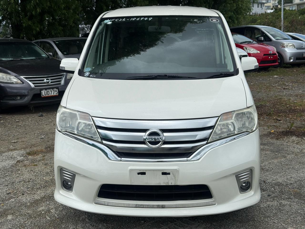 2013 Nissan Serena thumbnail