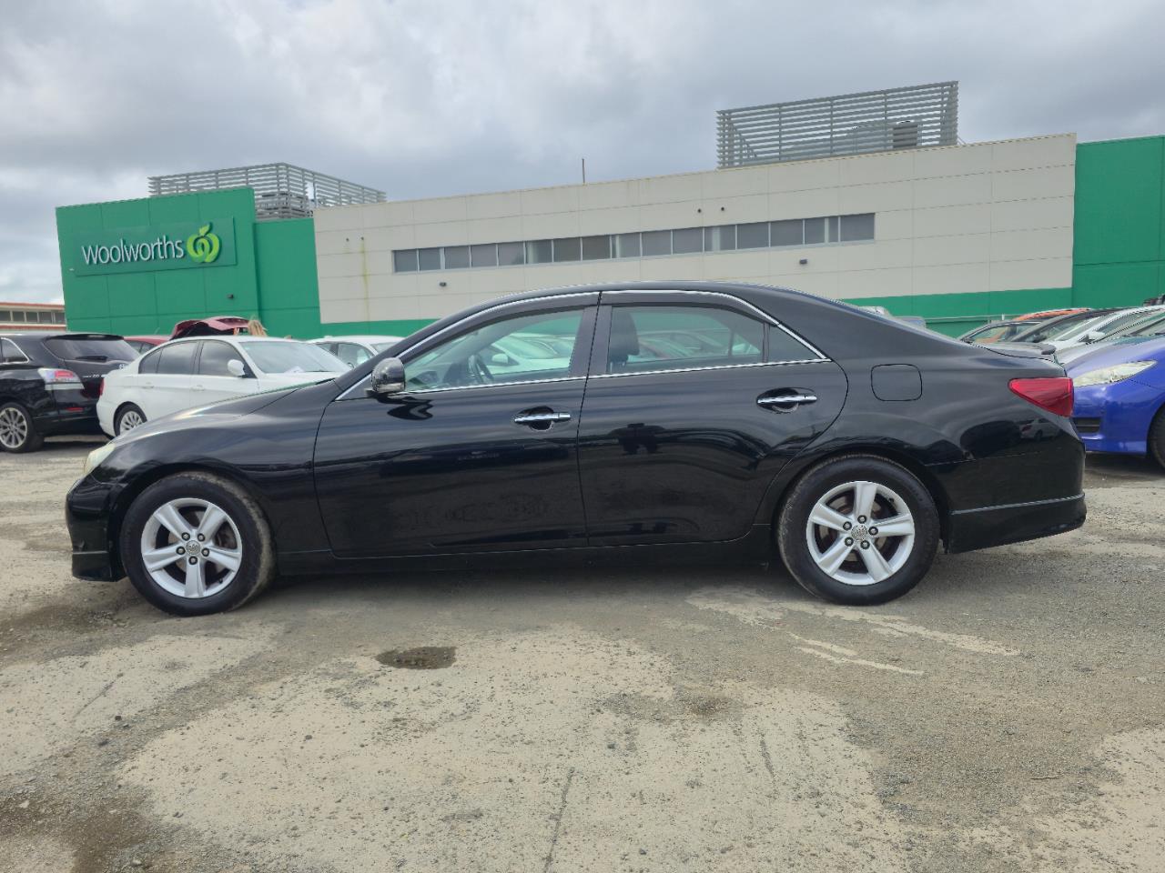2010 Toyota Mark-X thumbnail