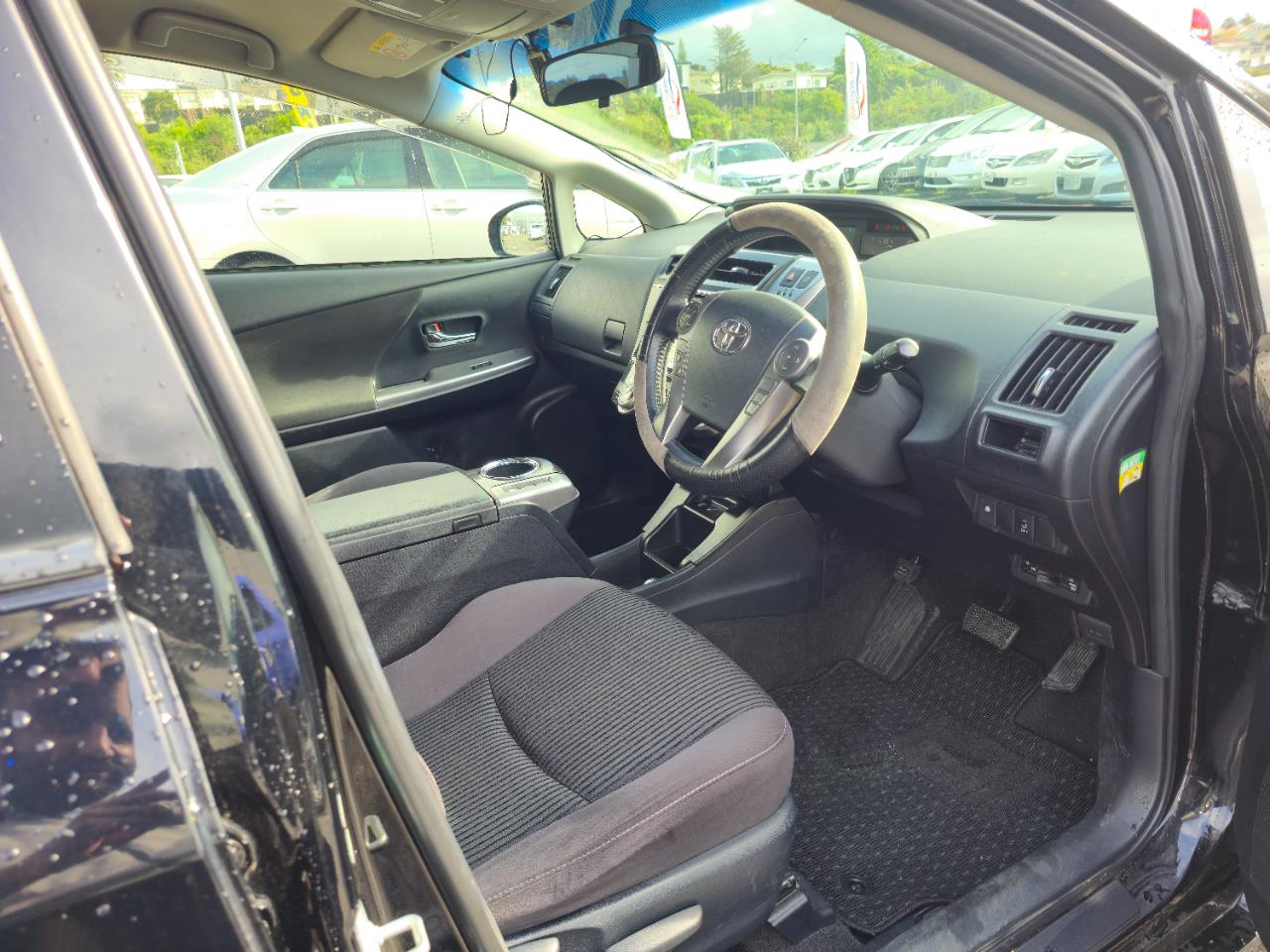2015 Toyota Prius thumbnail