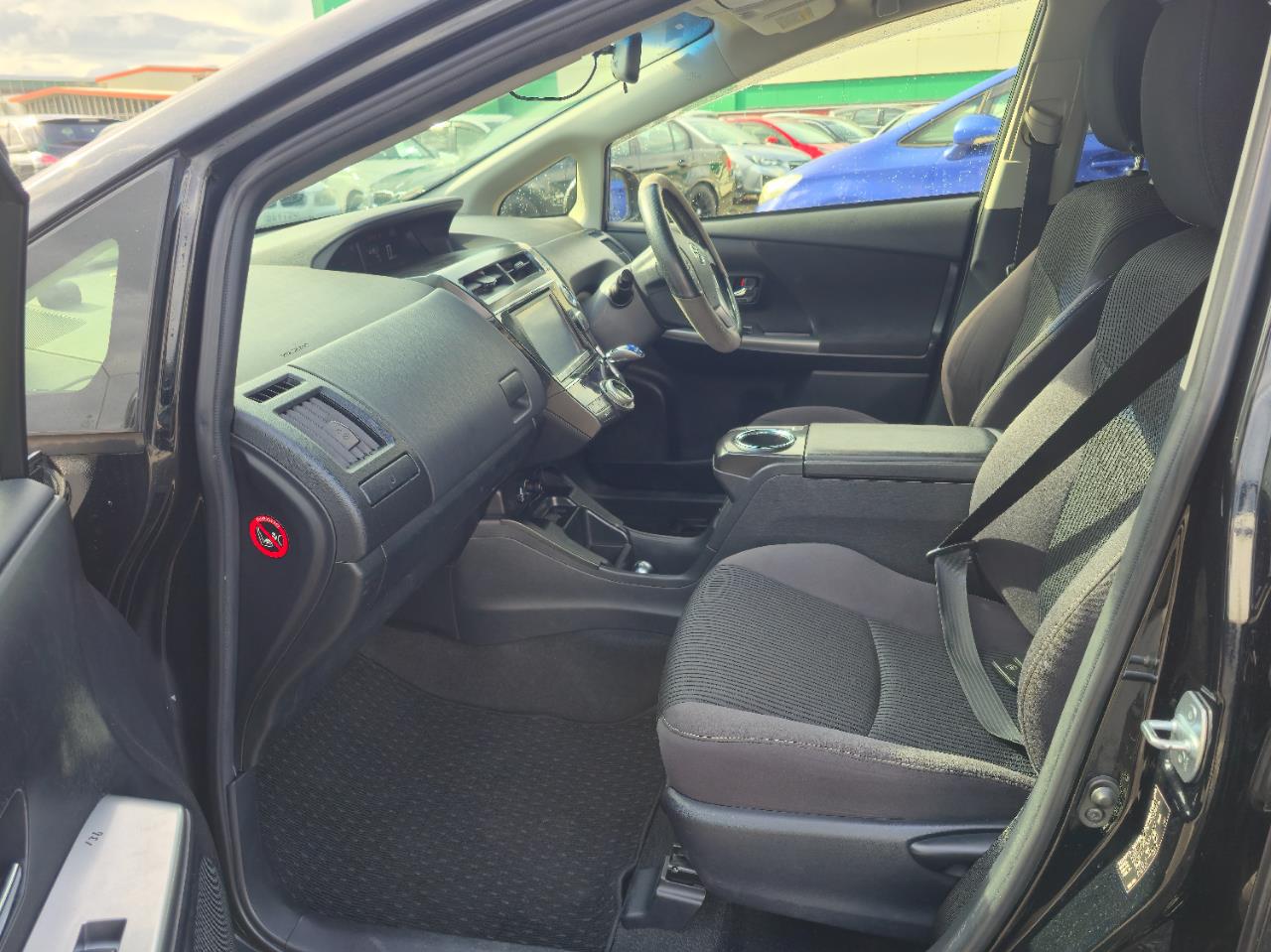 2015 Toyota Prius thumbnail