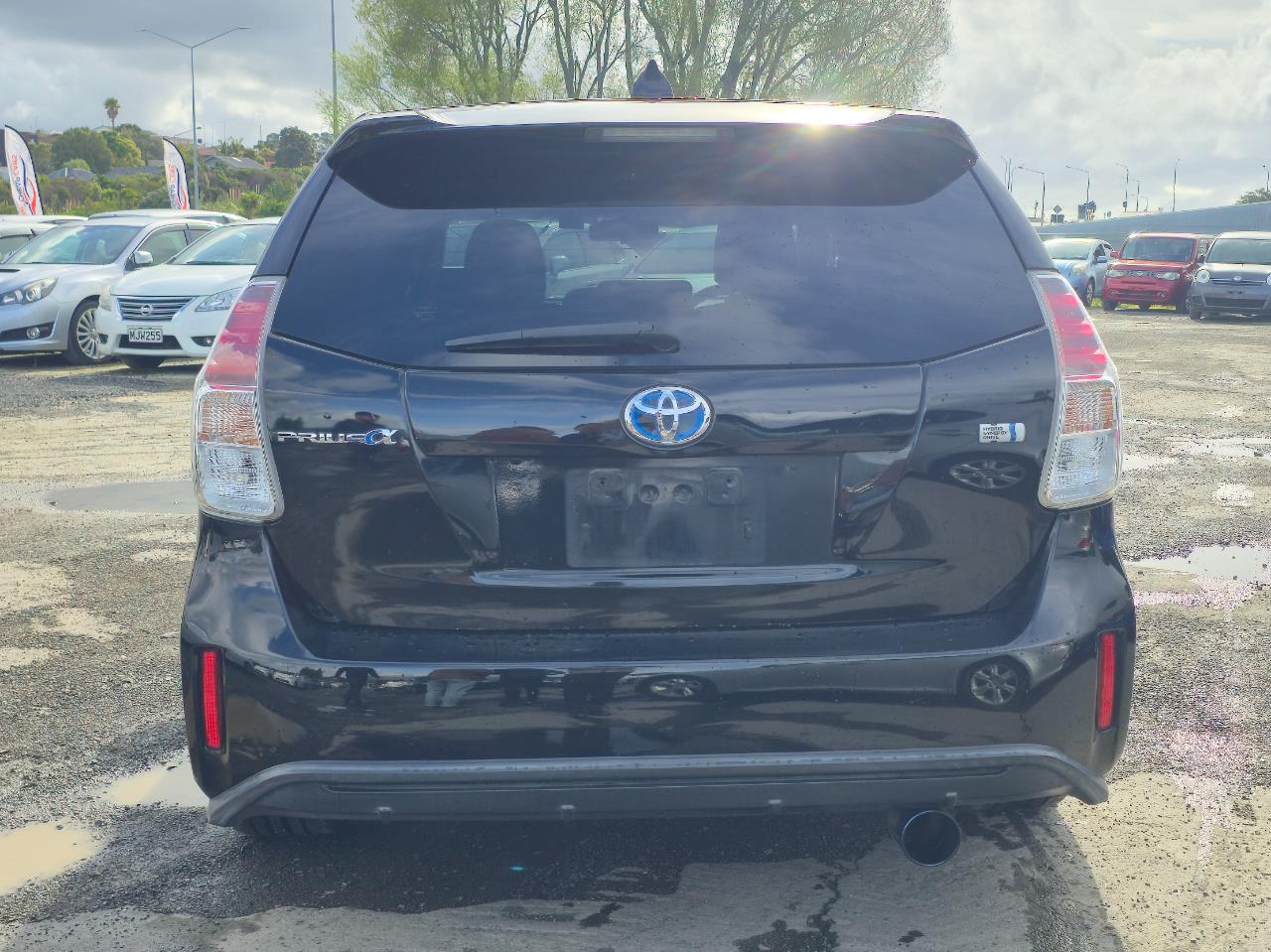 2015 Toyota Prius thumbnail