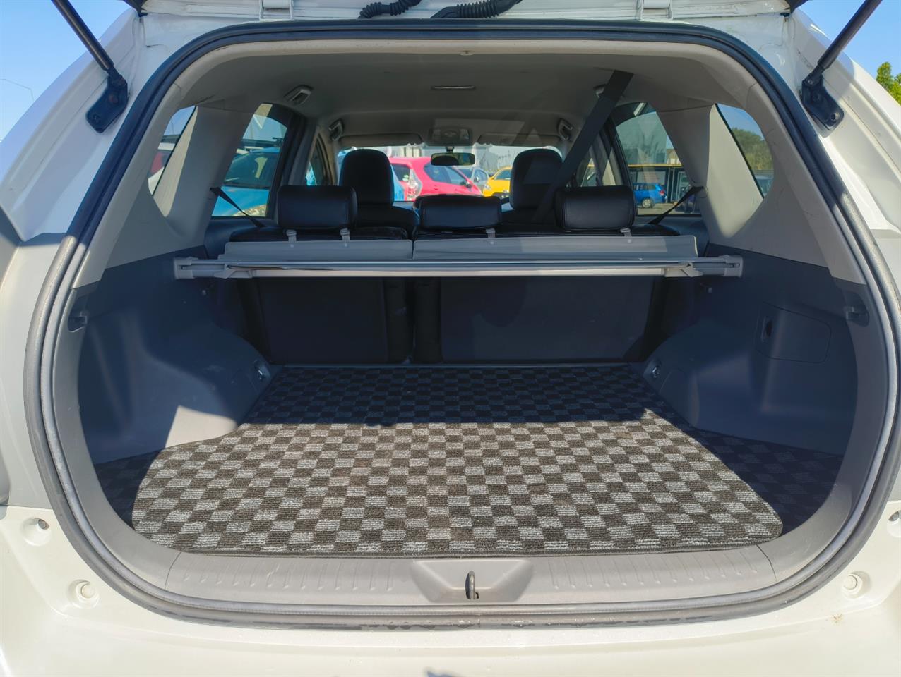 2013 Toyota Prius thumbnail