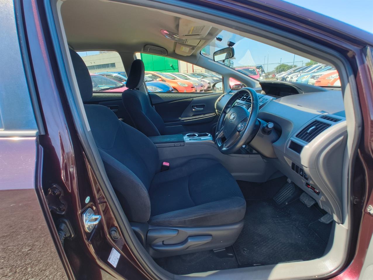 2014 Toyota Prius thumbnail