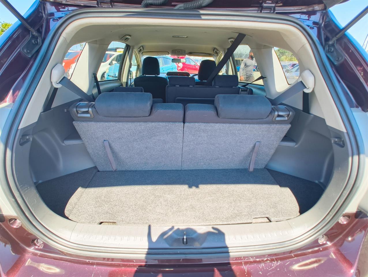 2014 Toyota Prius thumbnail