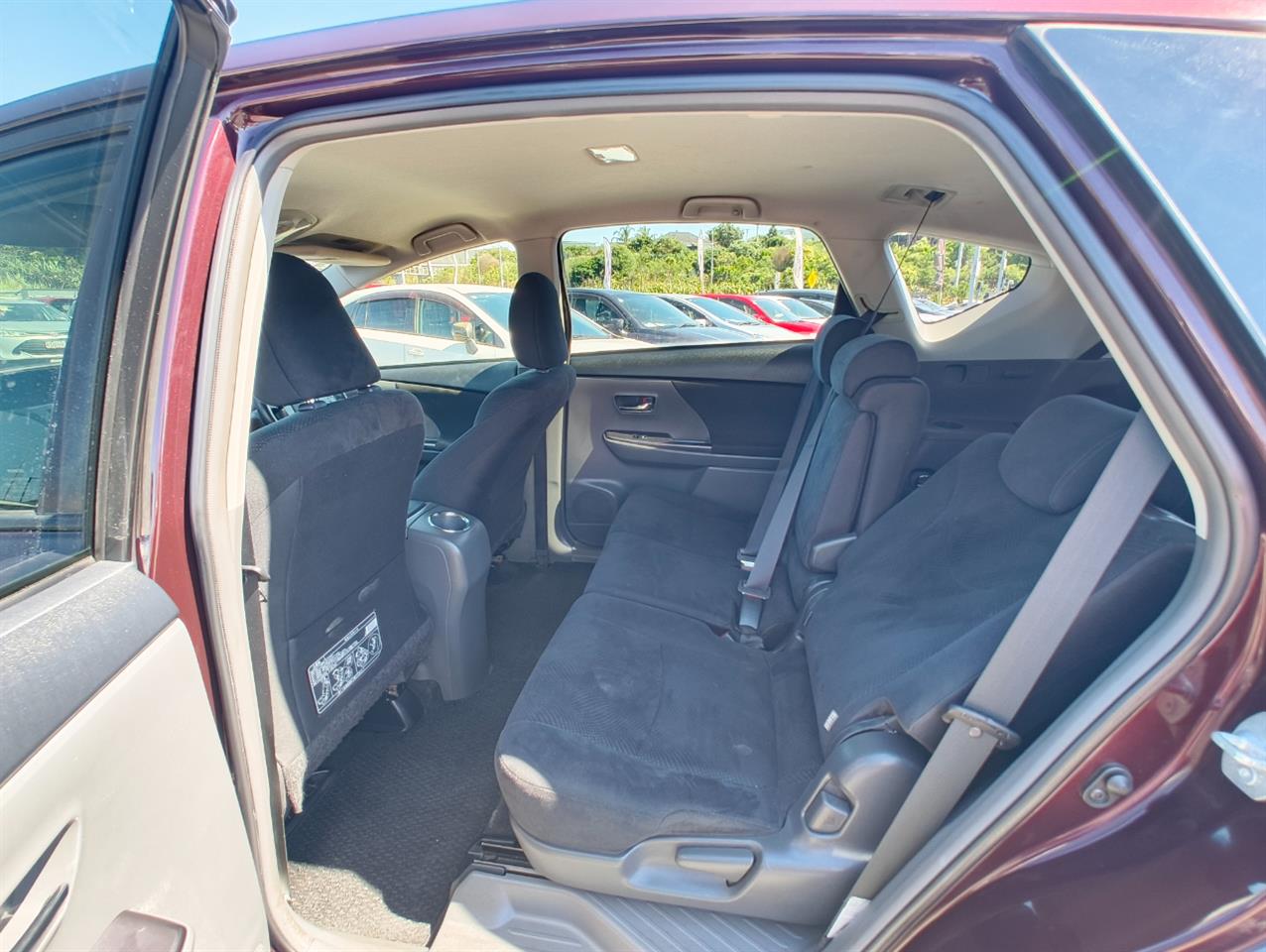 2014 Toyota Prius thumbnail