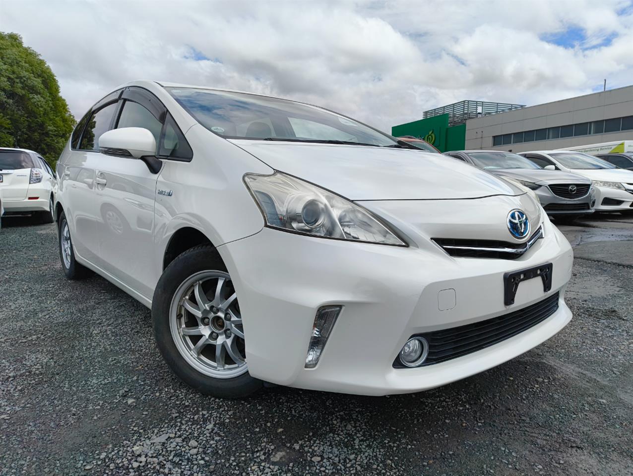 2012 Toyota Prius thumbnail