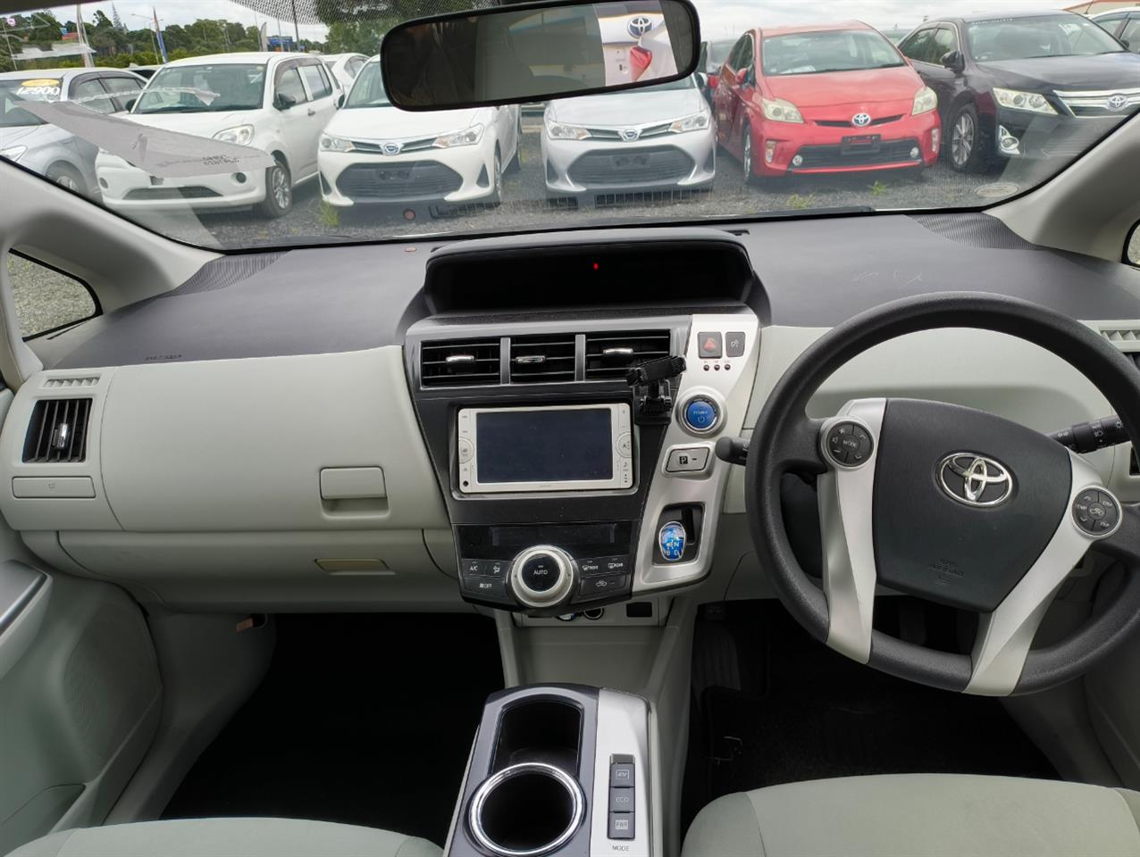 2012 Toyota Prius thumbnail