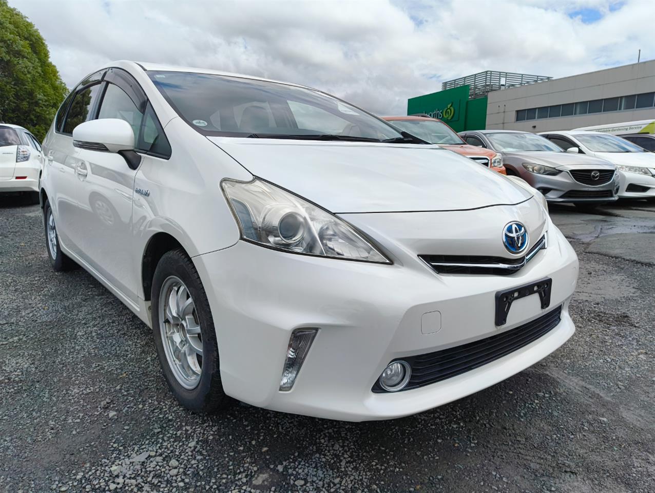 2012 Toyota Prius thumbnail