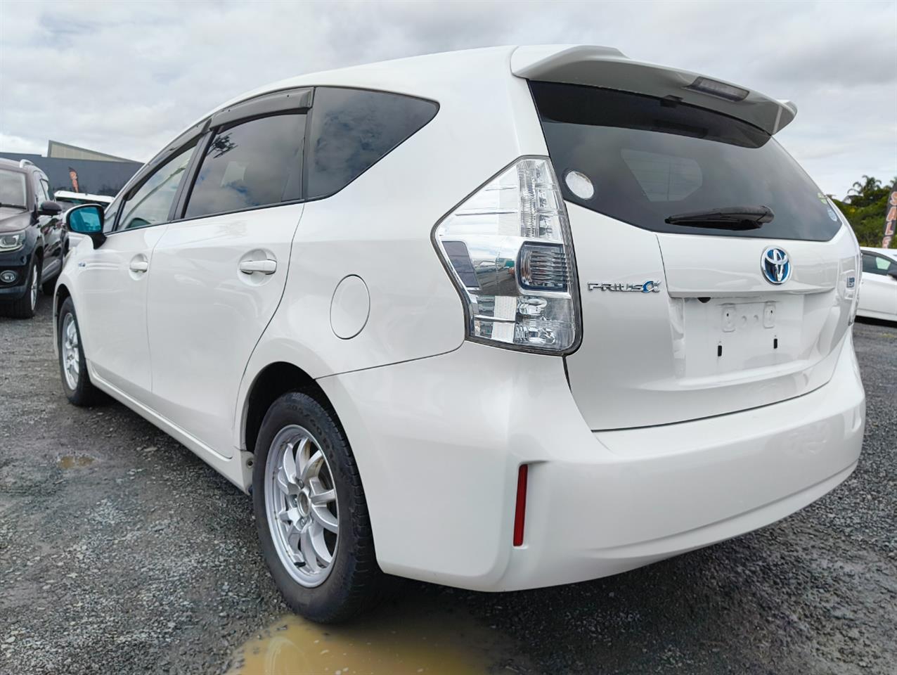 2012 Toyota Prius thumbnail