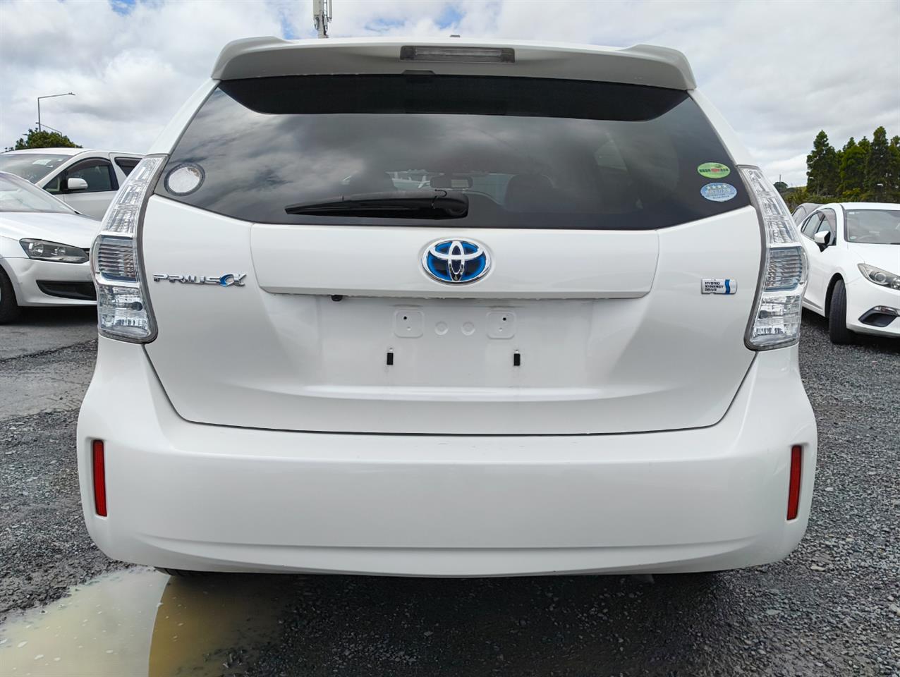 2012 Toyota Prius thumbnail