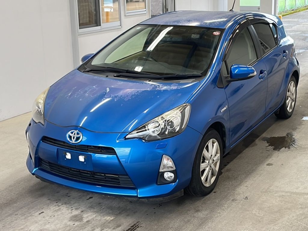 2014 Toyota Aqua thumbnail
