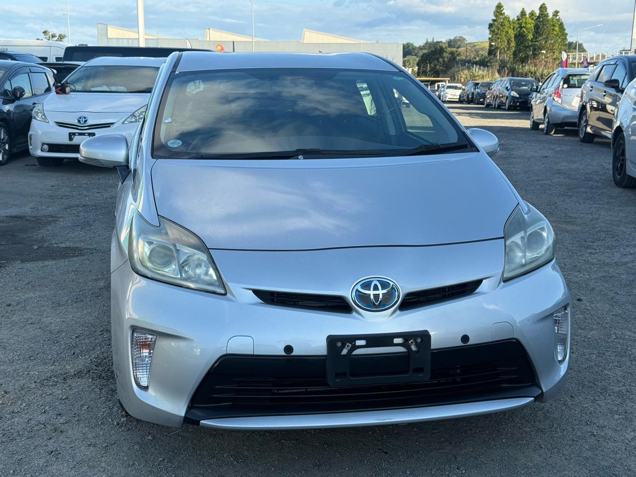 2013 Toyota Prius thumbnail