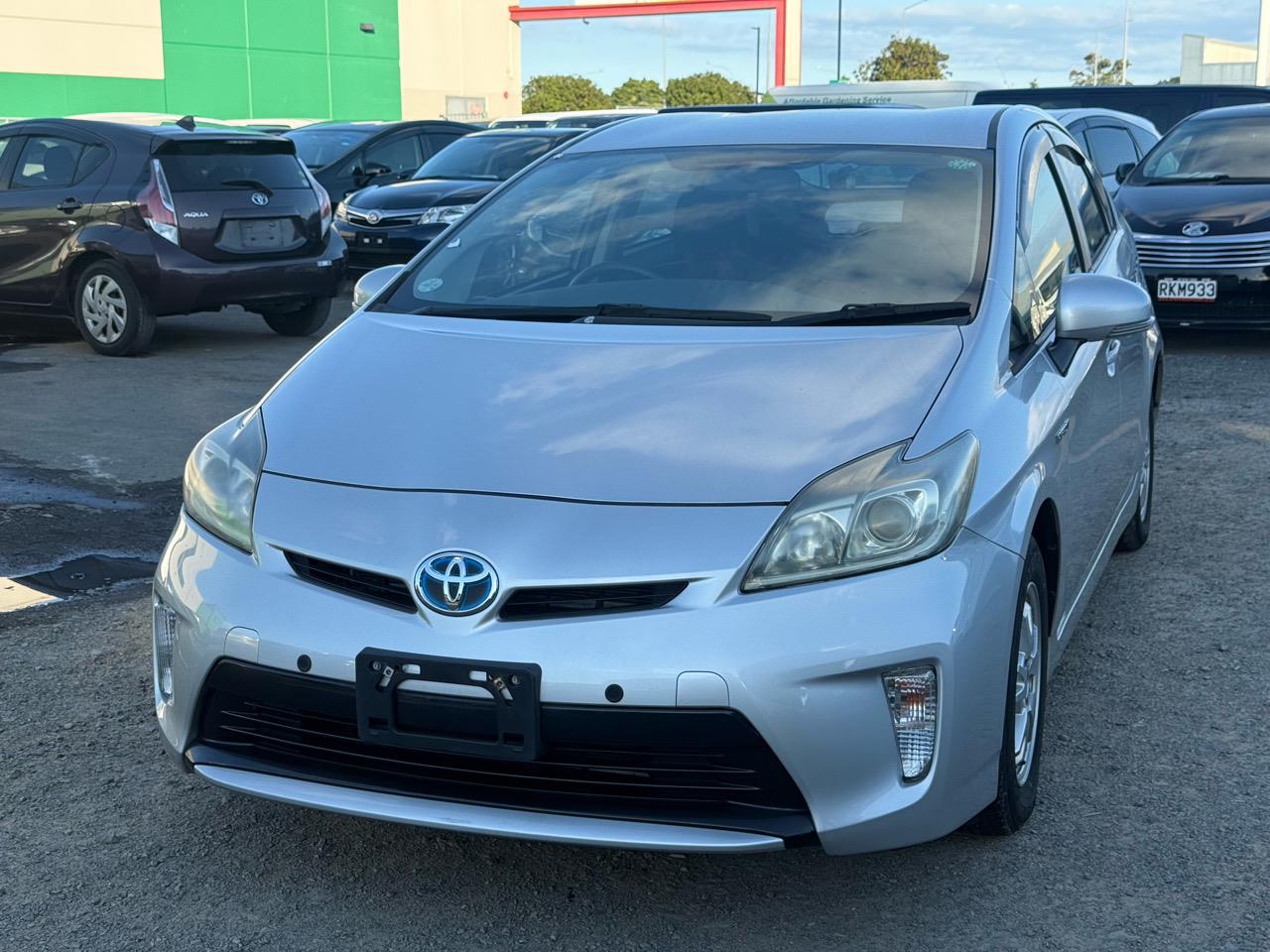2013 Toyota Prius thumbnail