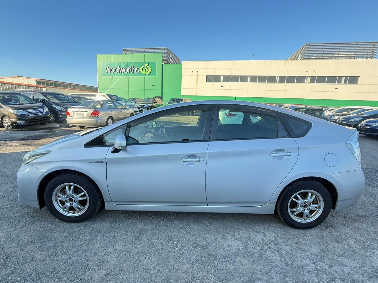 2013 Toyota Prius thumbnail