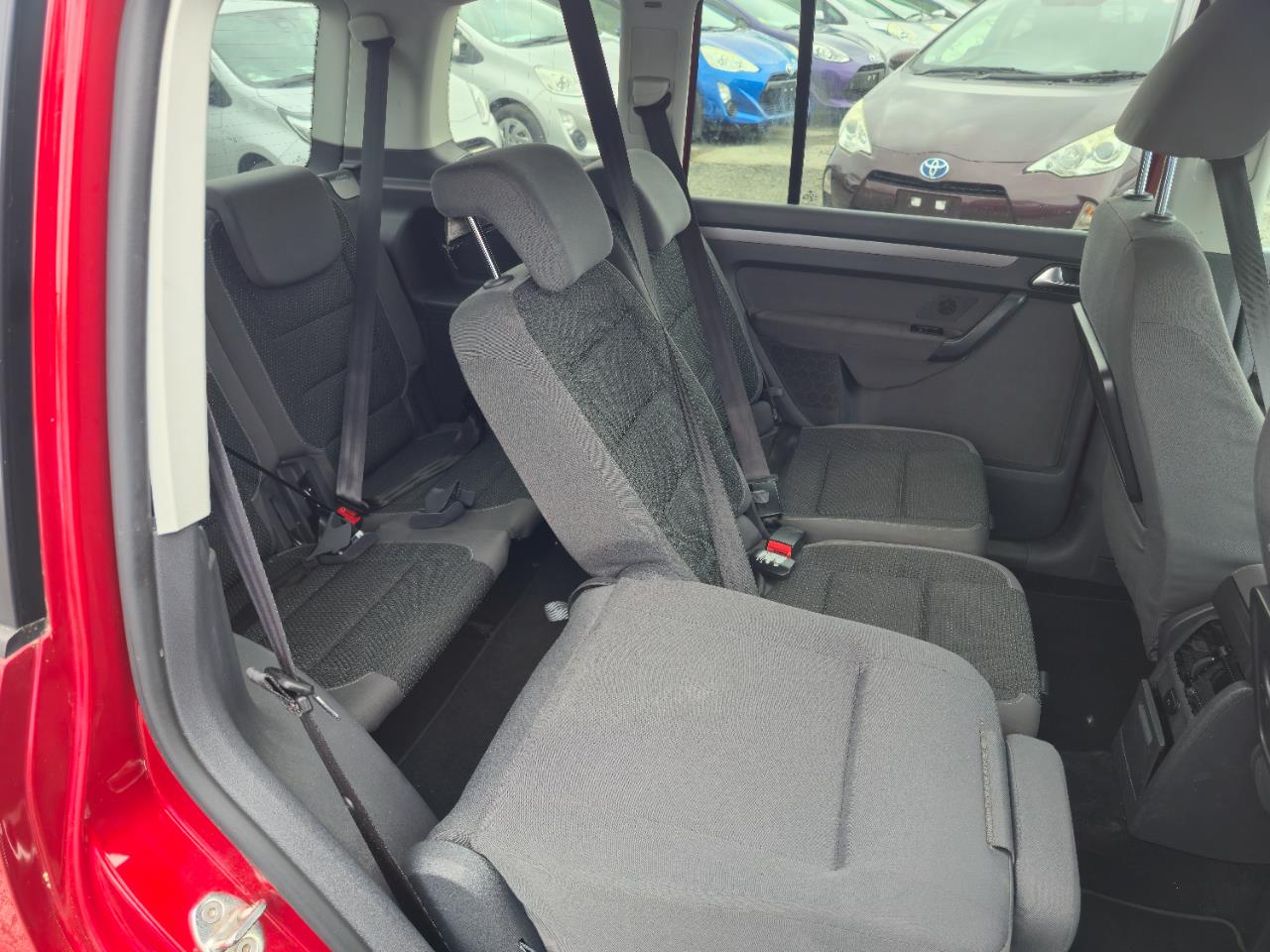 2011 Volkswagen Touran thumbnail