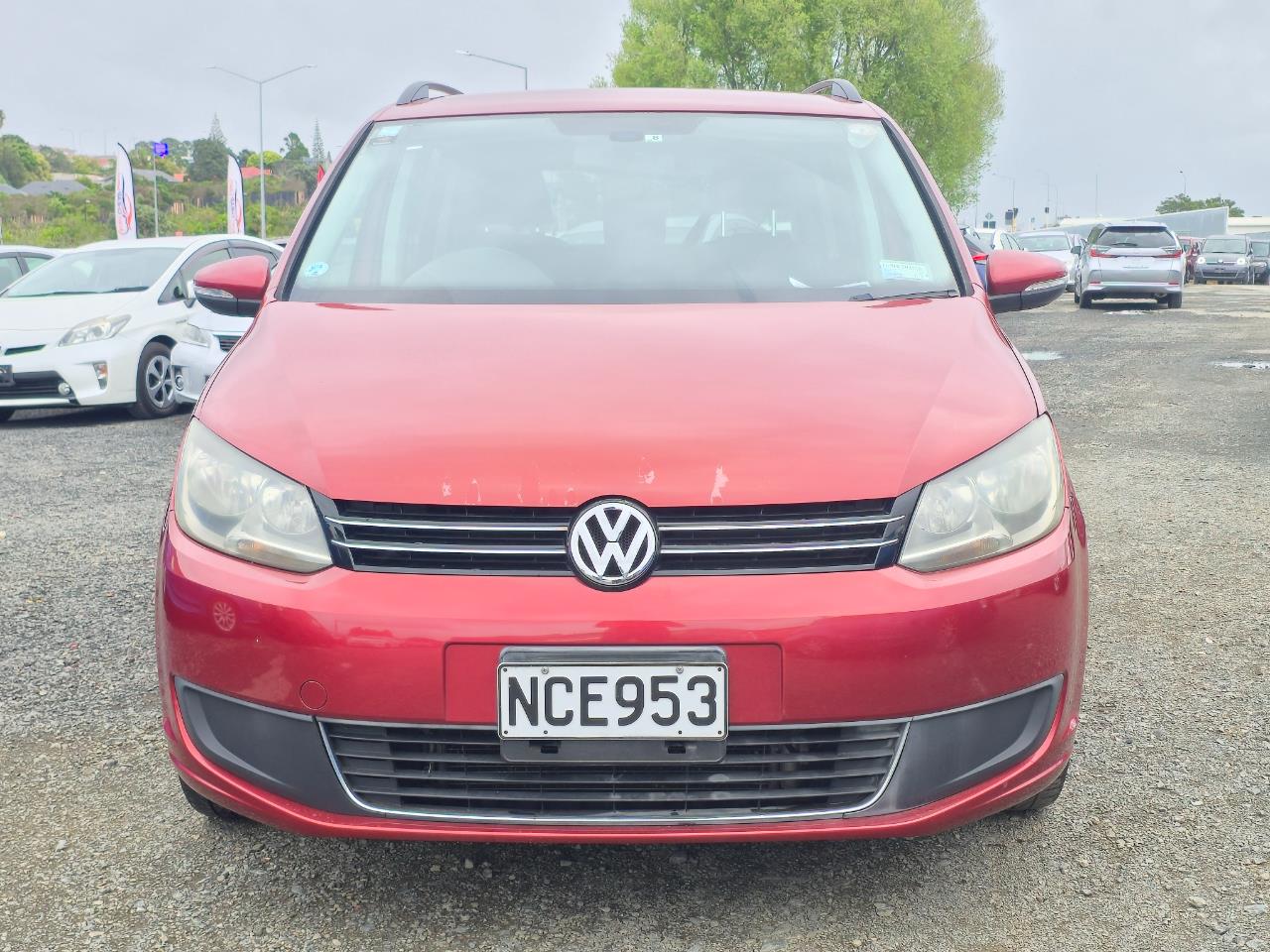 2011 Volkswagen Touran thumbnail