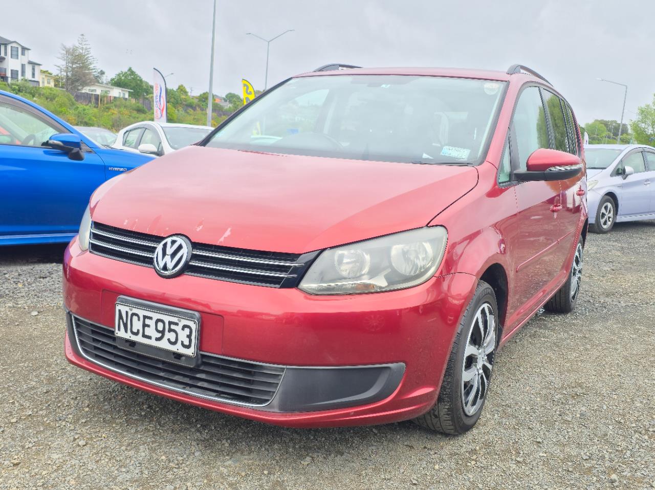 2011 Volkswagen Touran thumbnail