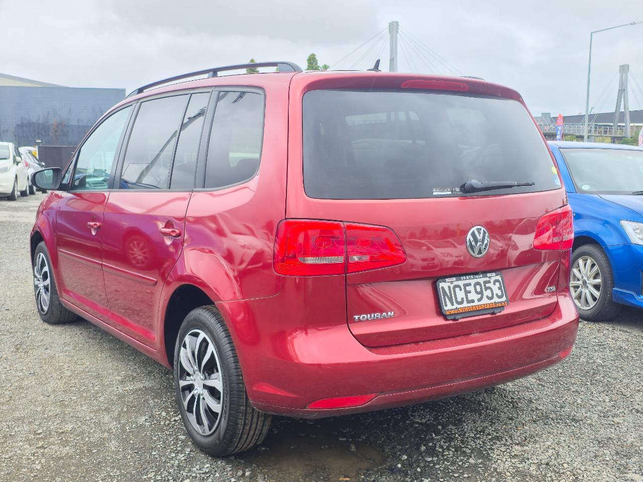 2011 Volkswagen Touran thumbnail