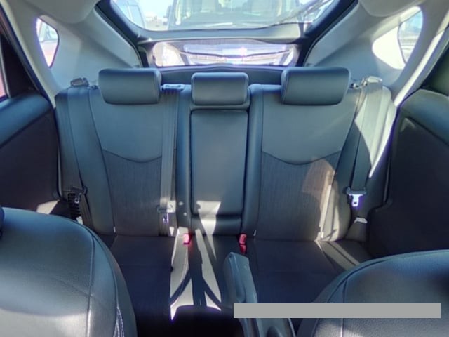 2013 Toyota Prius thumbnail
