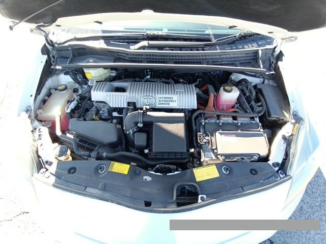 2013 Toyota Prius thumbnail