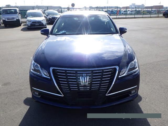 2014 Toyota Crown thumbnail