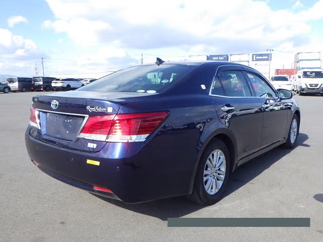 2014 Toyota Crown thumbnail