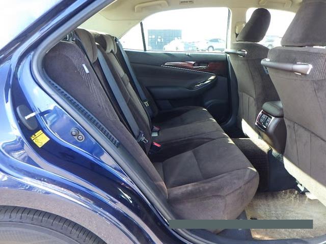 2014 Toyota Crown thumbnail