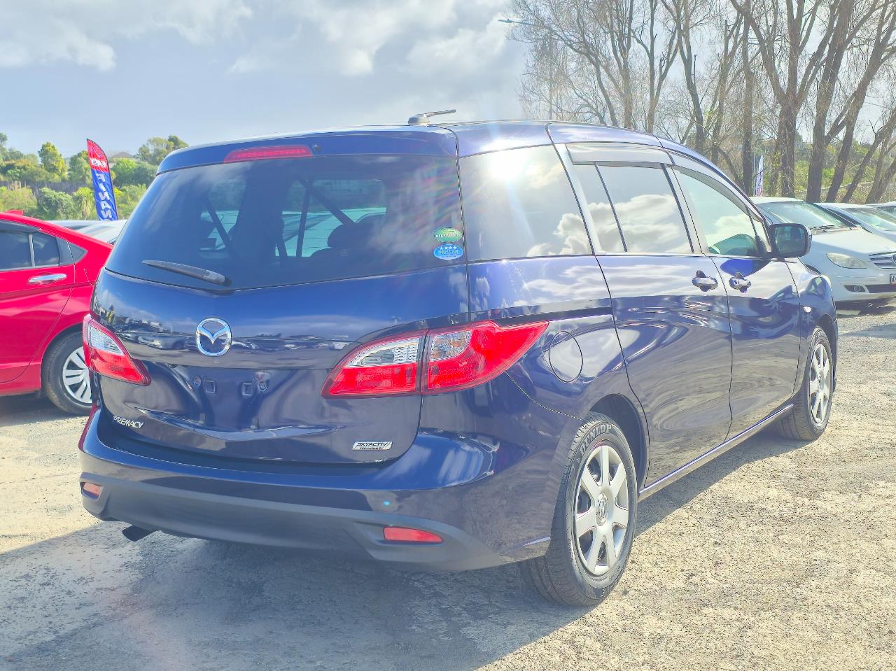 2013 Mazda Premacy thumbnail
