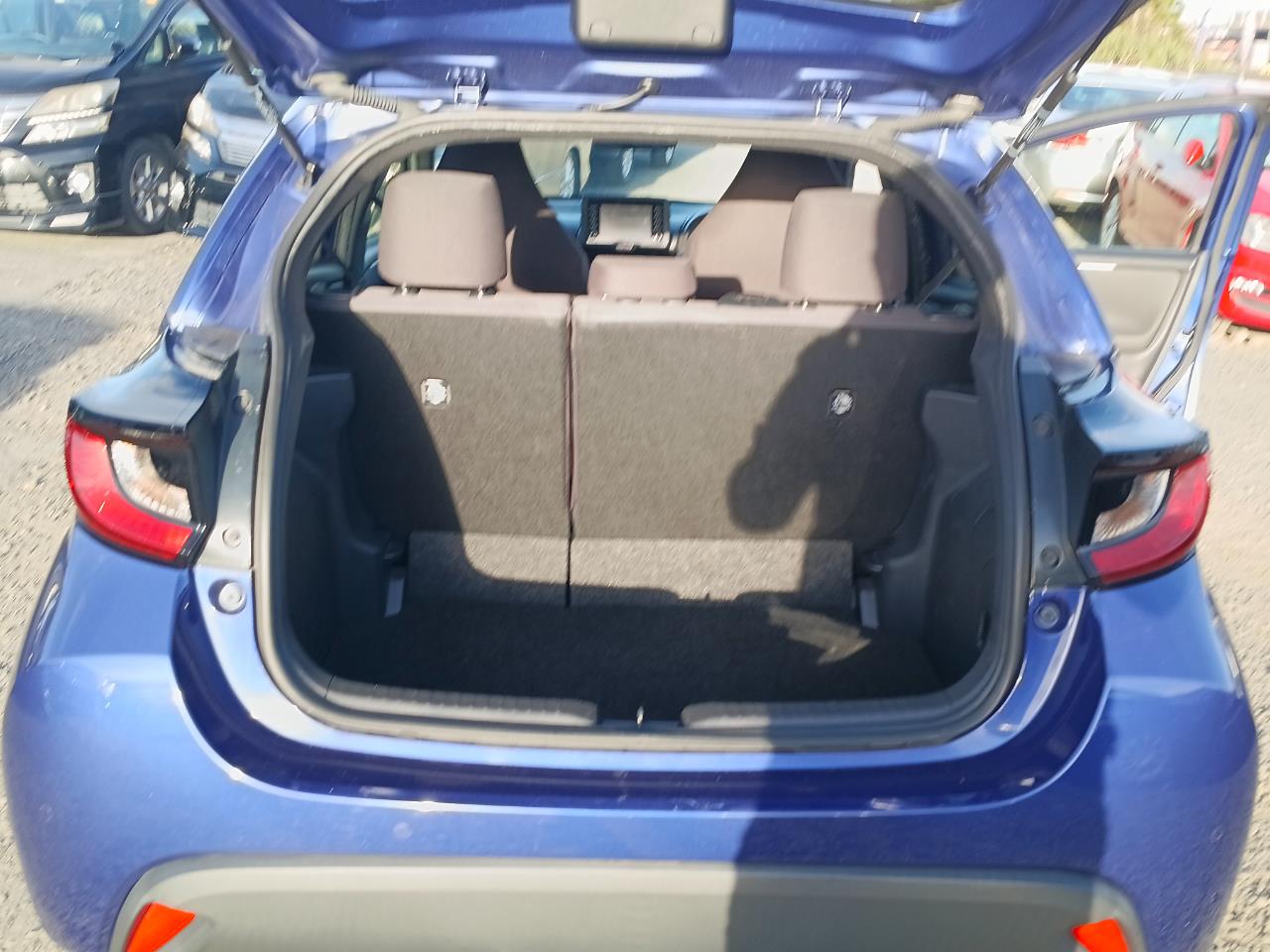 2021 Toyota Yaris thumbnail