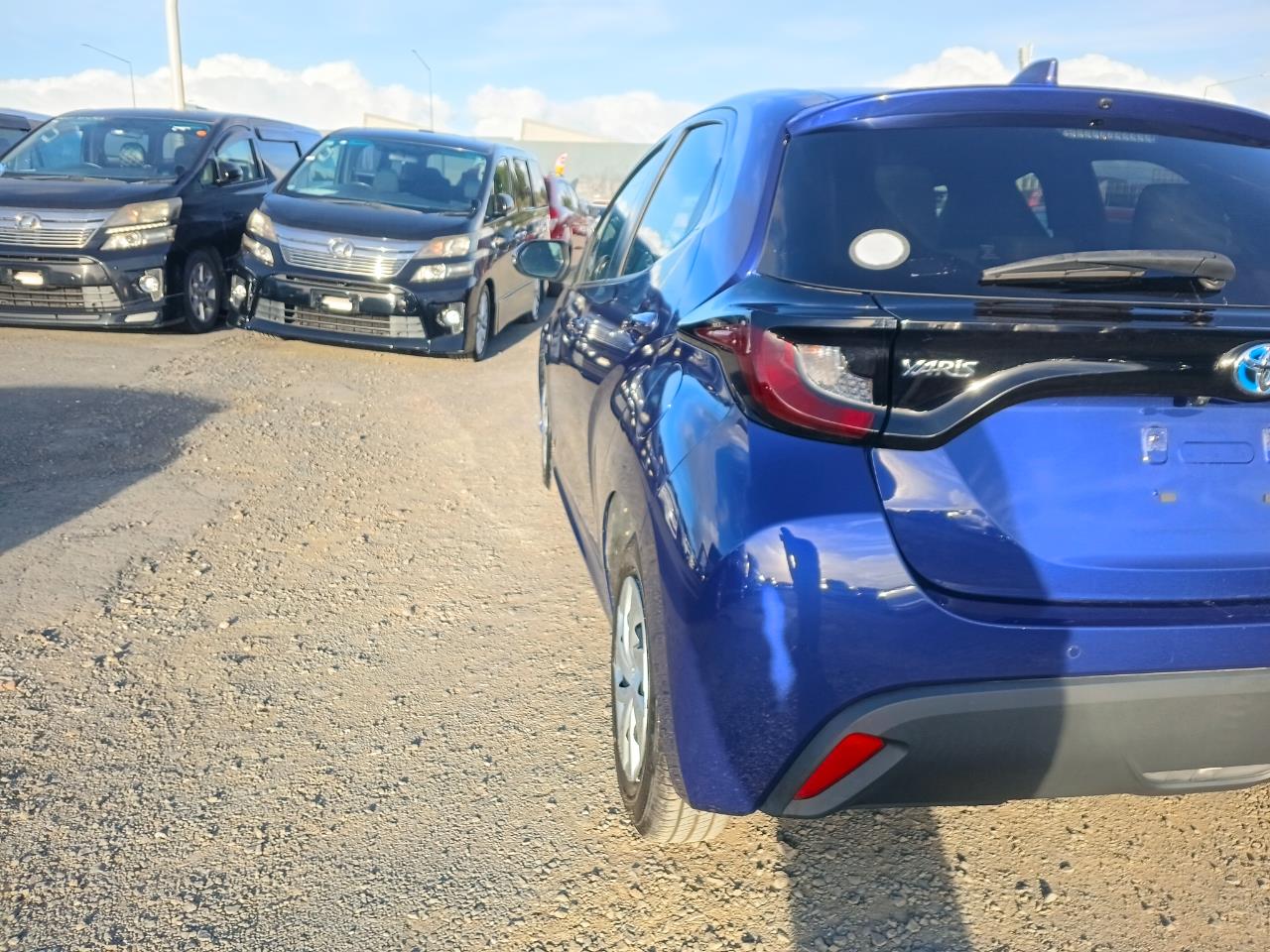 2021 Toyota Yaris thumbnail