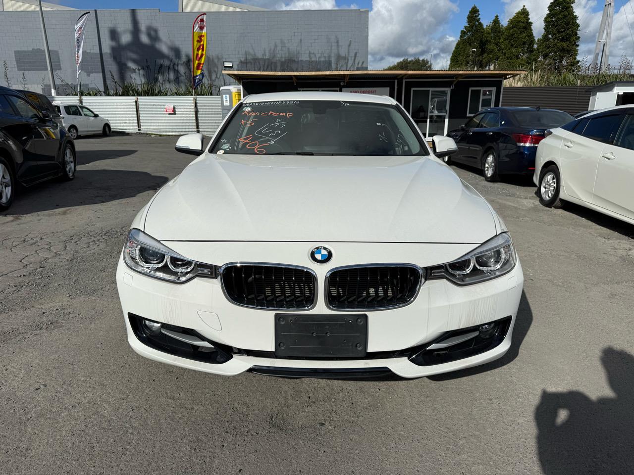 2014 BMW 320i thumbnail