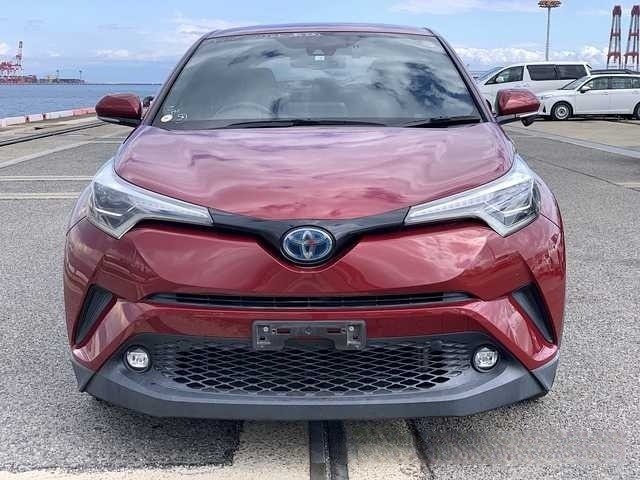 2018 Toyota C-HR thumbnail