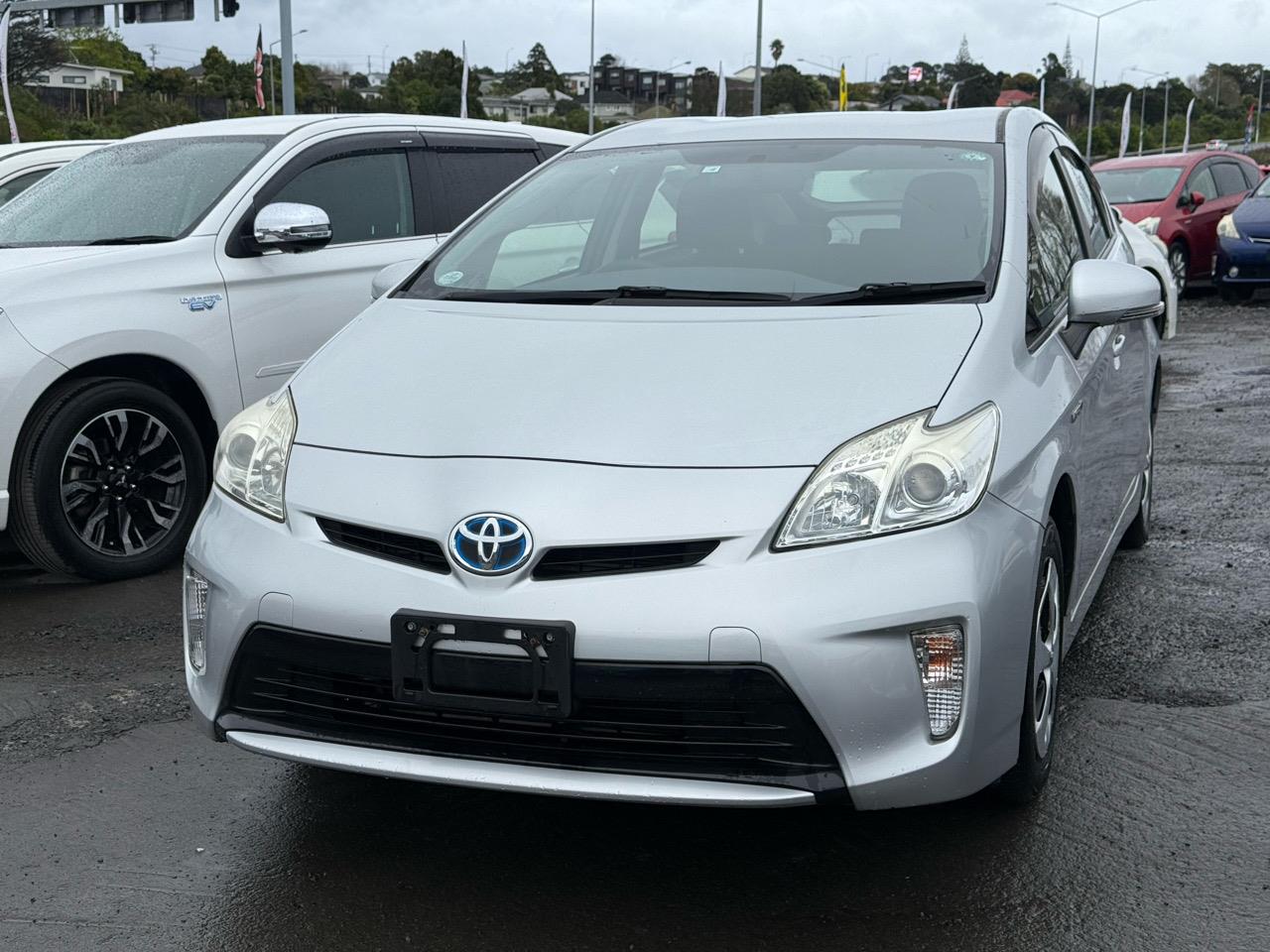2014 Toyota Prius thumbnail