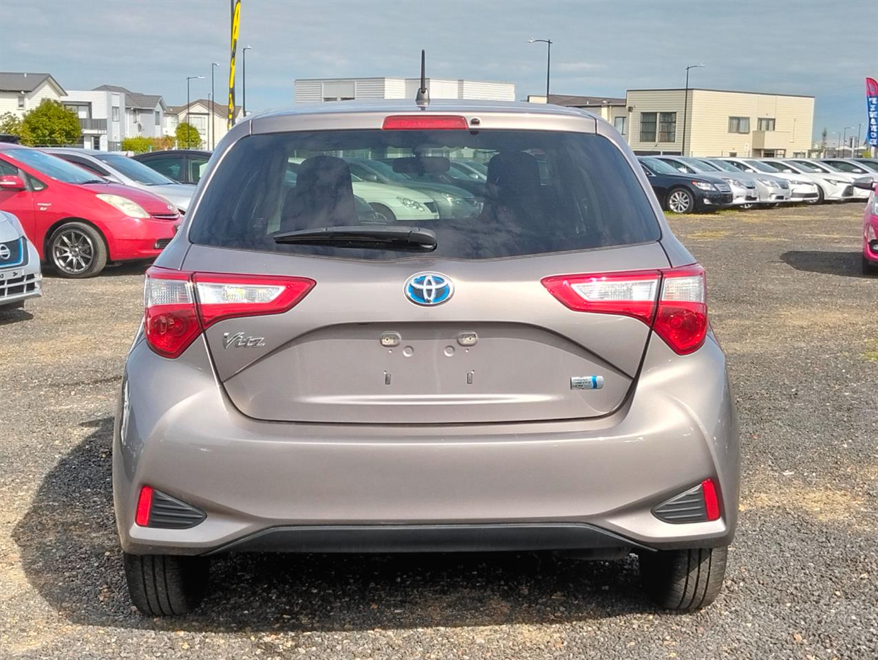 2017 Toyota Vitz thumbnail
