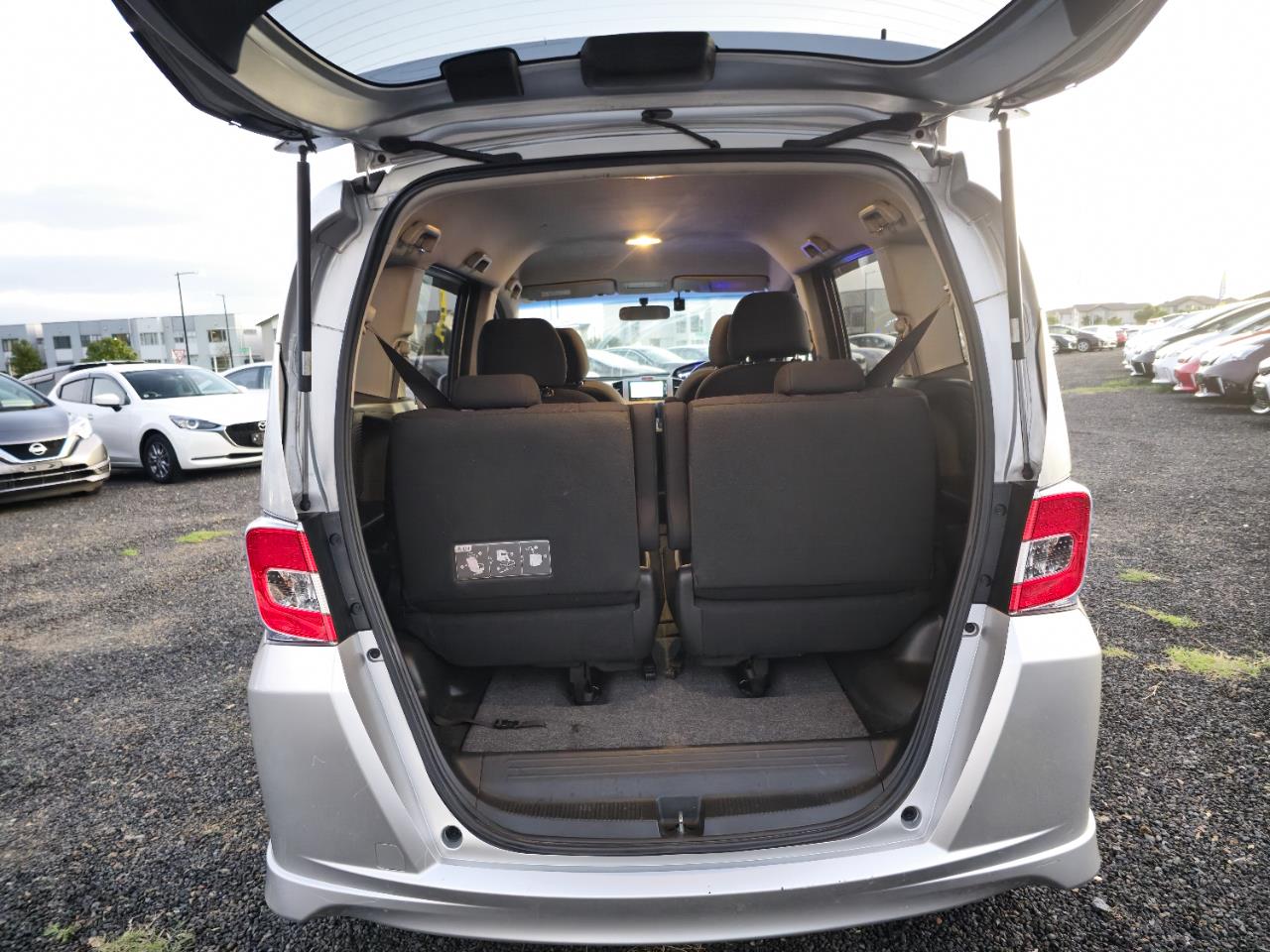 2015 Honda Freed thumbnail