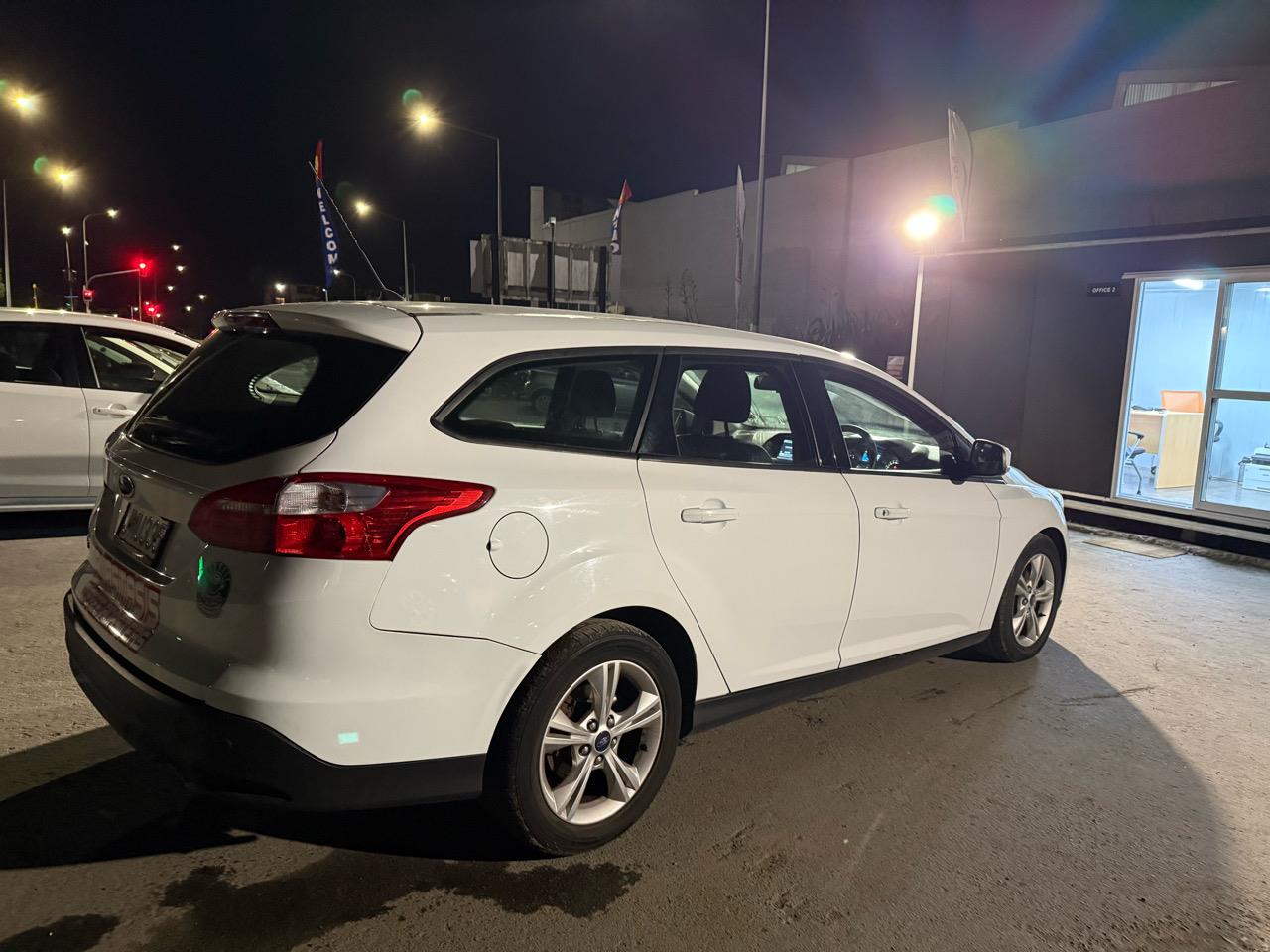 2015 Ford Focus thumbnail