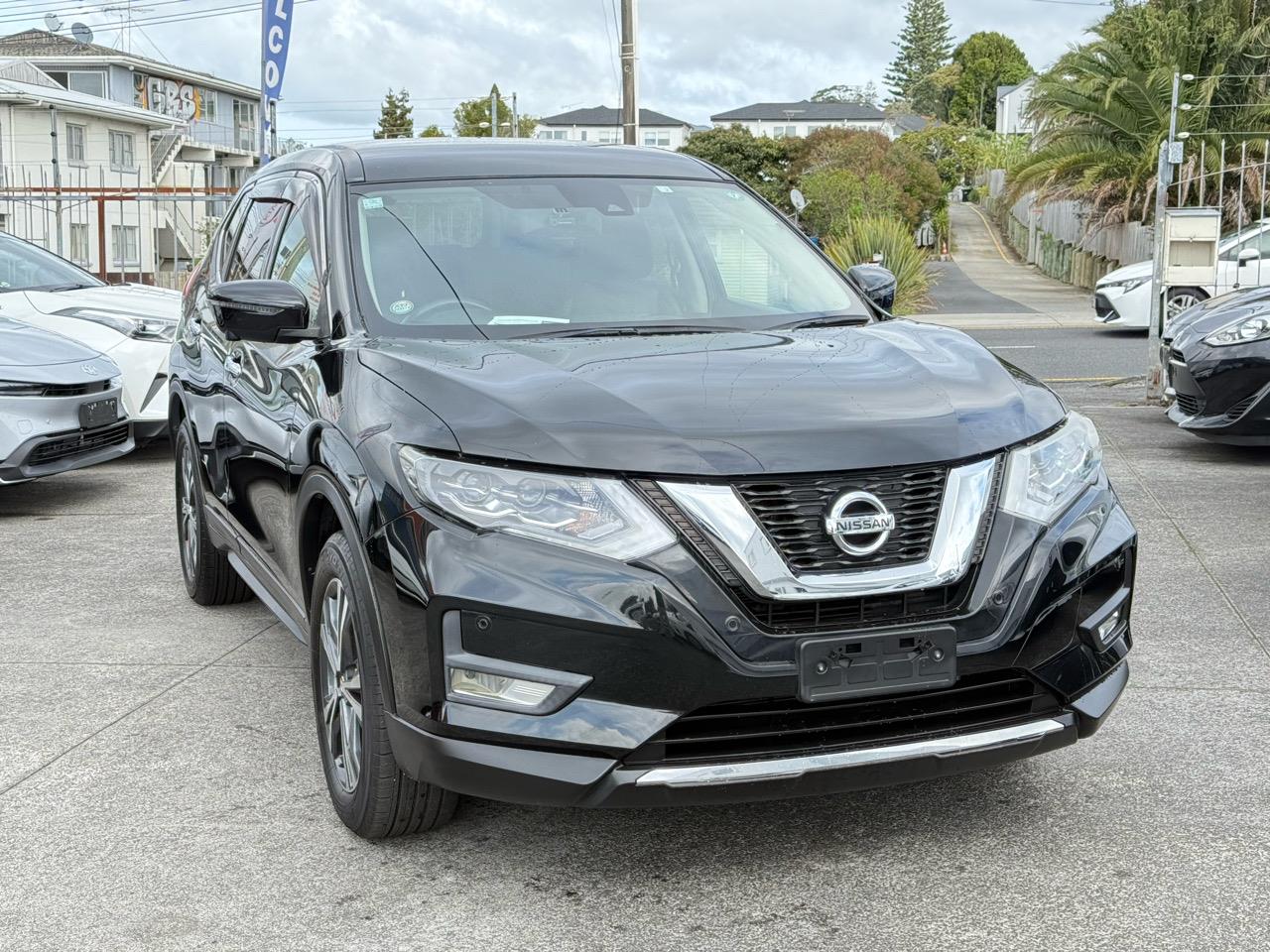 2018 Nissan X-Trail thumbnail