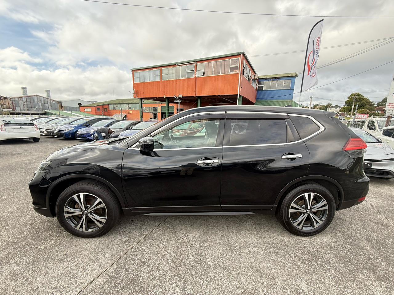 2018 Nissan X-Trail thumbnail