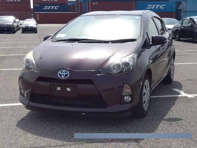 2014 Toyota Aqua thumbnail