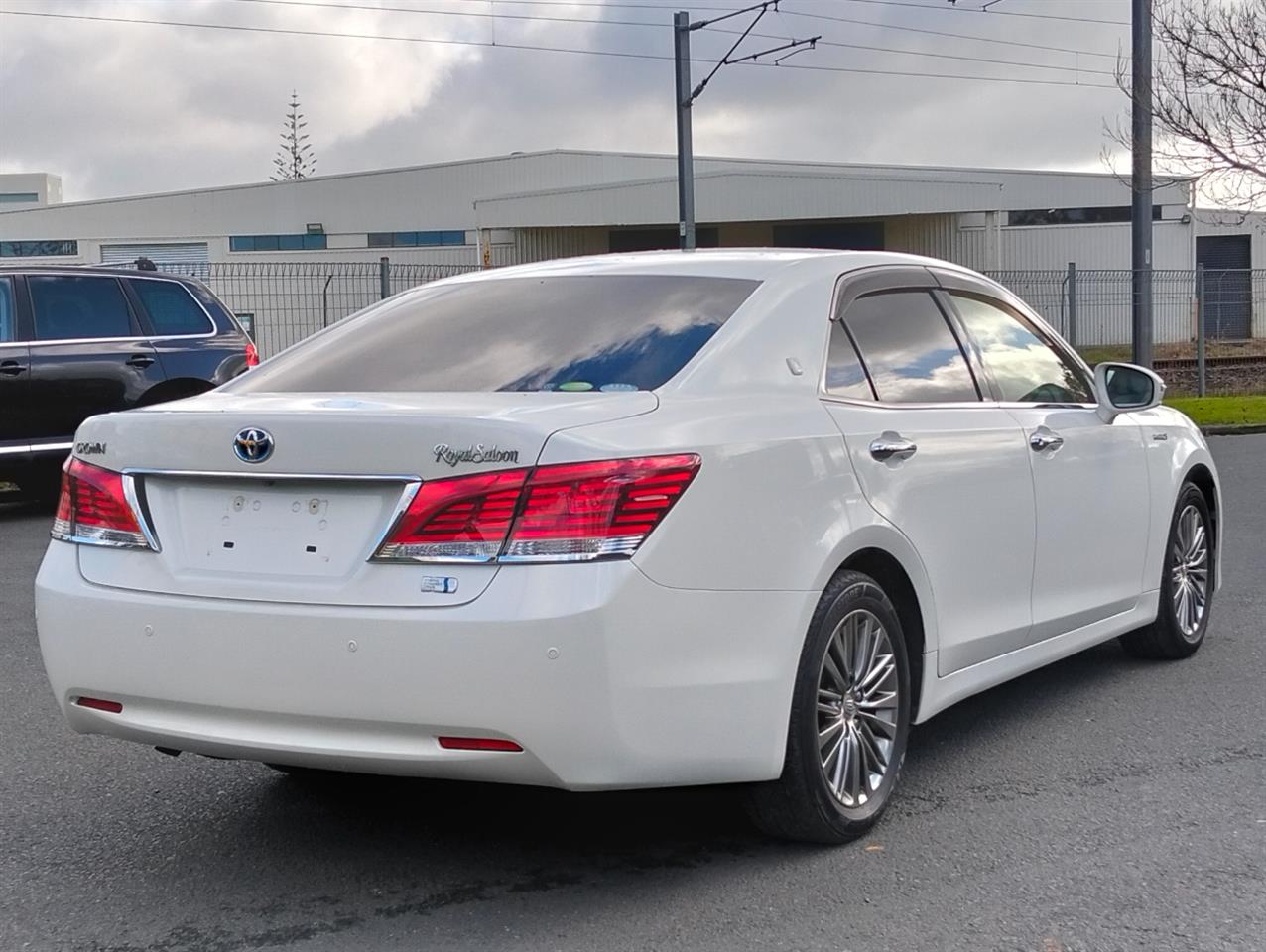 2014 Toyota Crown thumbnail