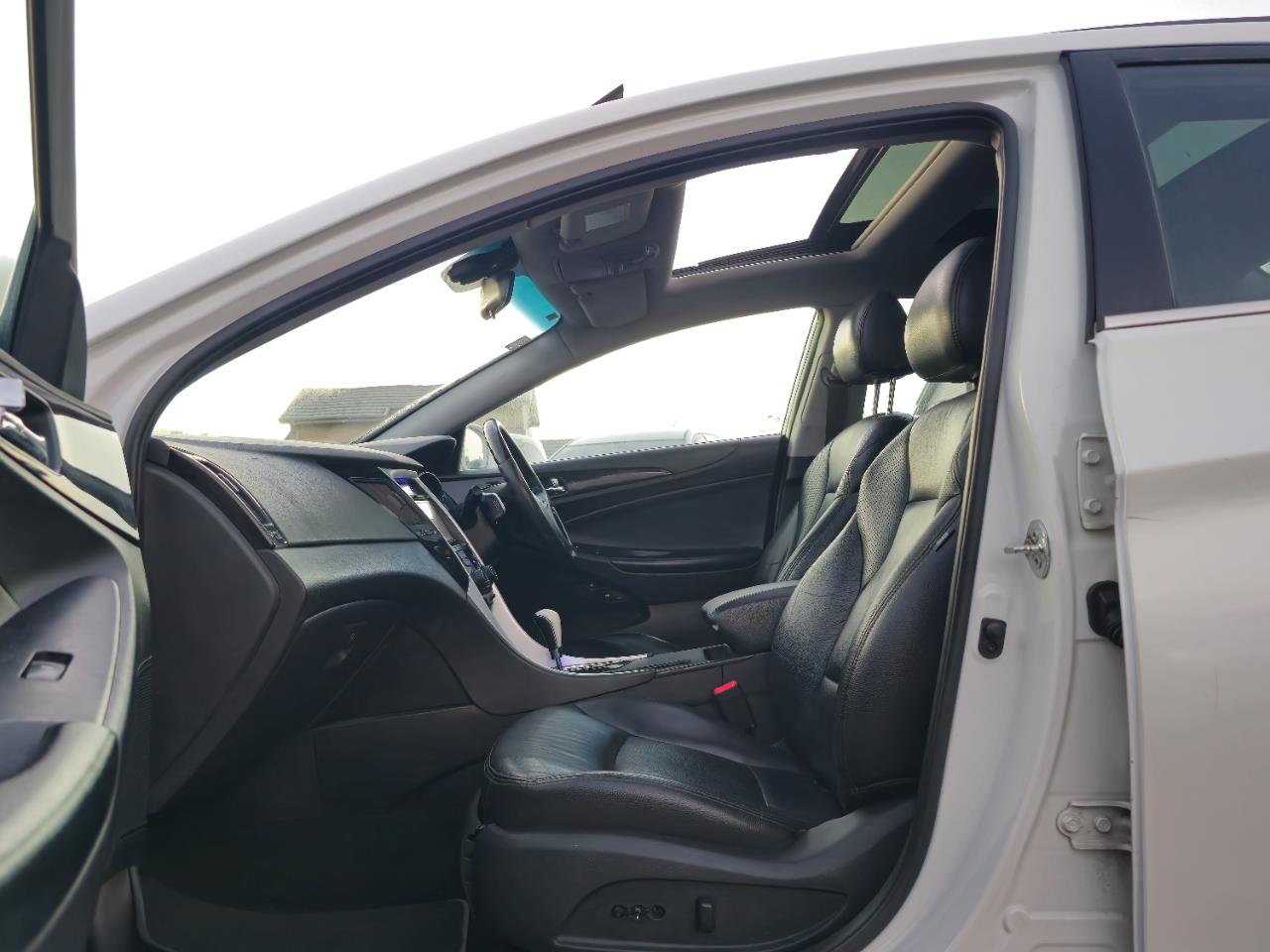 2012 Hyundai I45 thumbnail