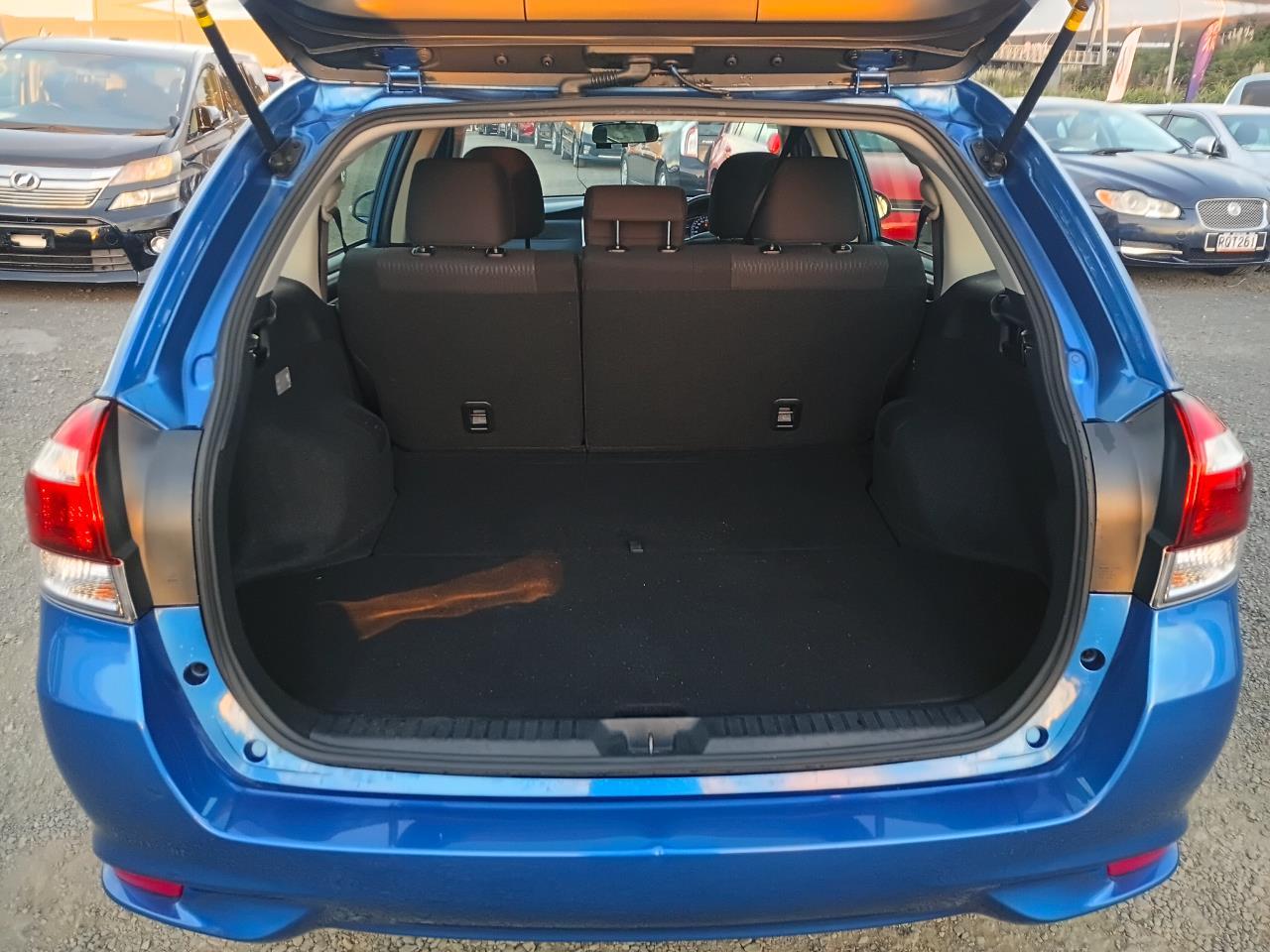 2016 Toyota Corolla thumbnail