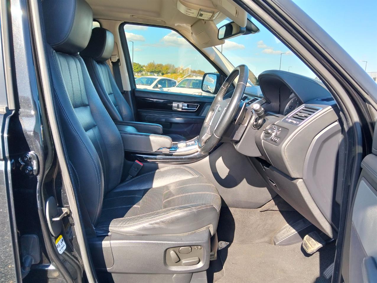 2013 Land Rover Range thumbnail
