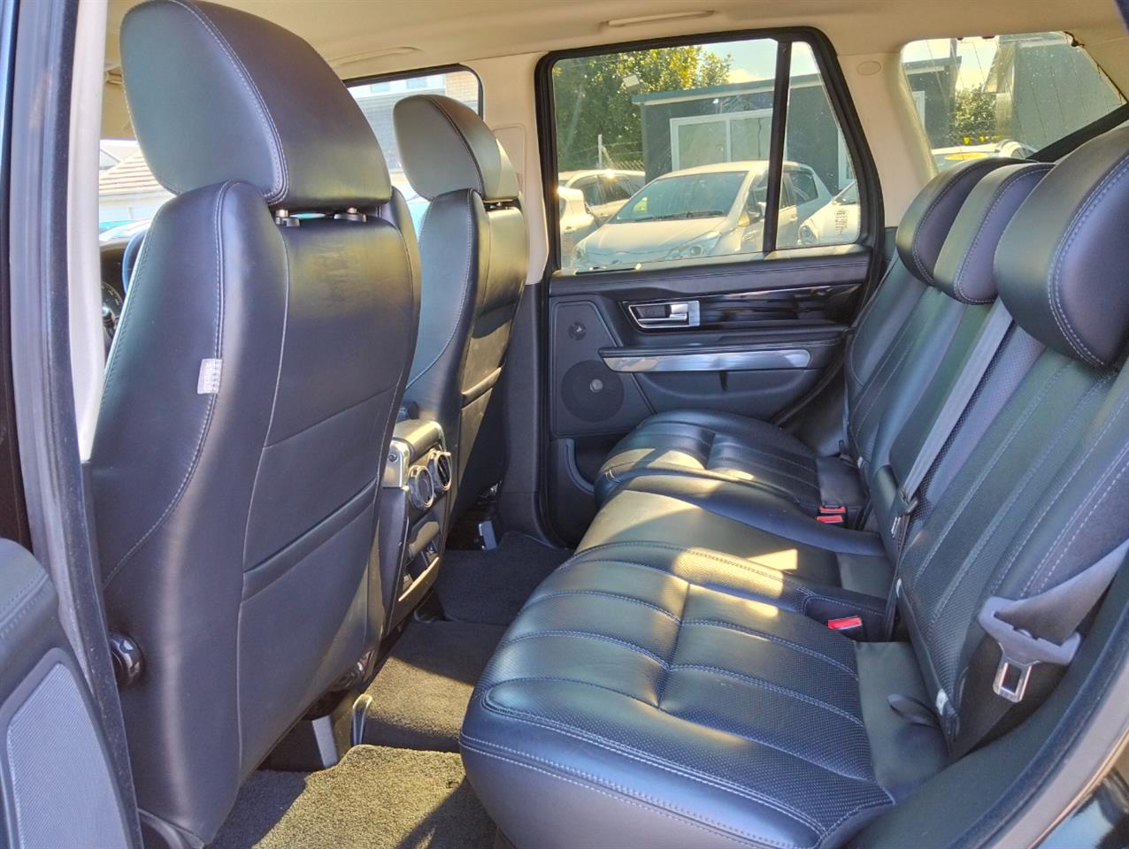 2013 Land Rover Range thumbnail