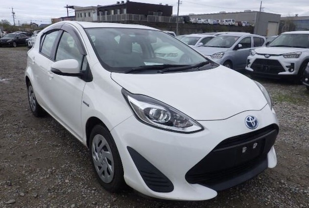 2018 Toyota Aqua thumbnail