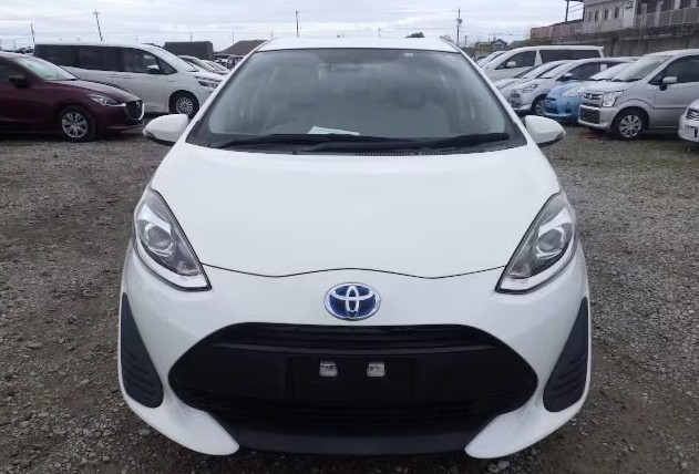 2018 Toyota Aqua thumbnail